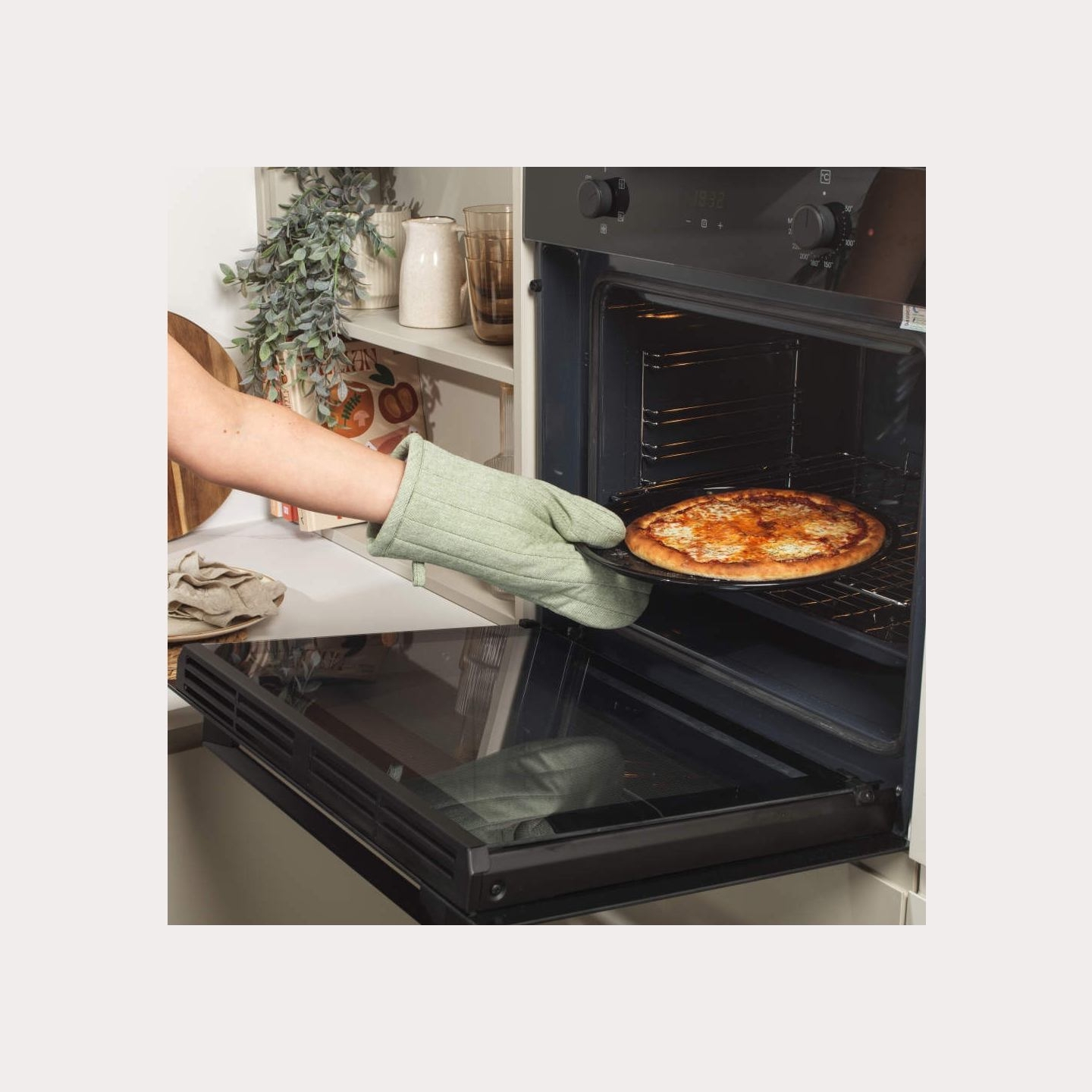 Salter BW14483 Brilliance Pizza Pan