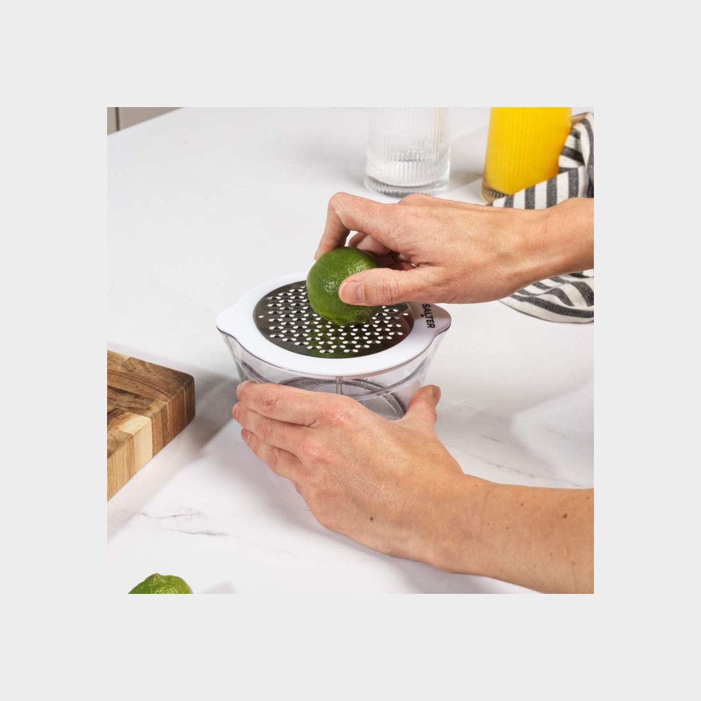 Salter BW12004WEU7 4-In-1 Citrus Juicer