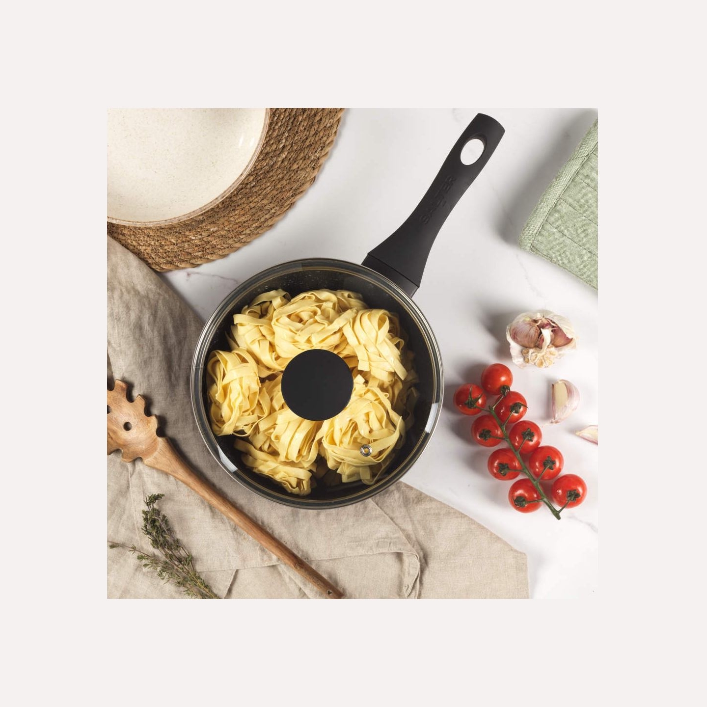 Salter BW05751S2EU7 Megastone 3-Piece Saucepan Set