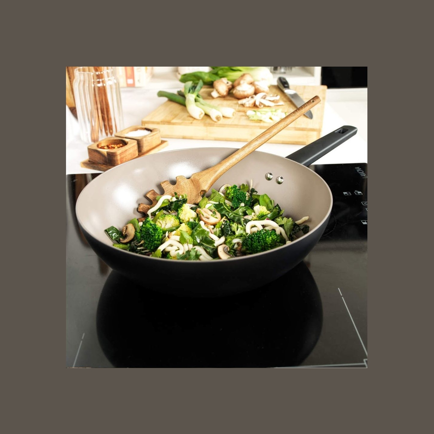 Salter BW12882EU7 Ceramic 28cm Stir Fry Pan
