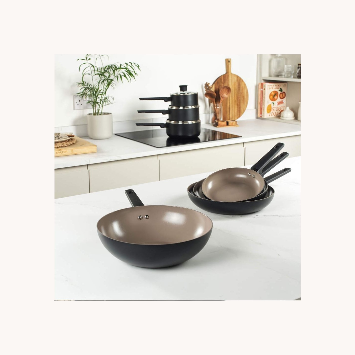 Salter BW12882EU7 Ceramic 28cm Stir Fry Pan