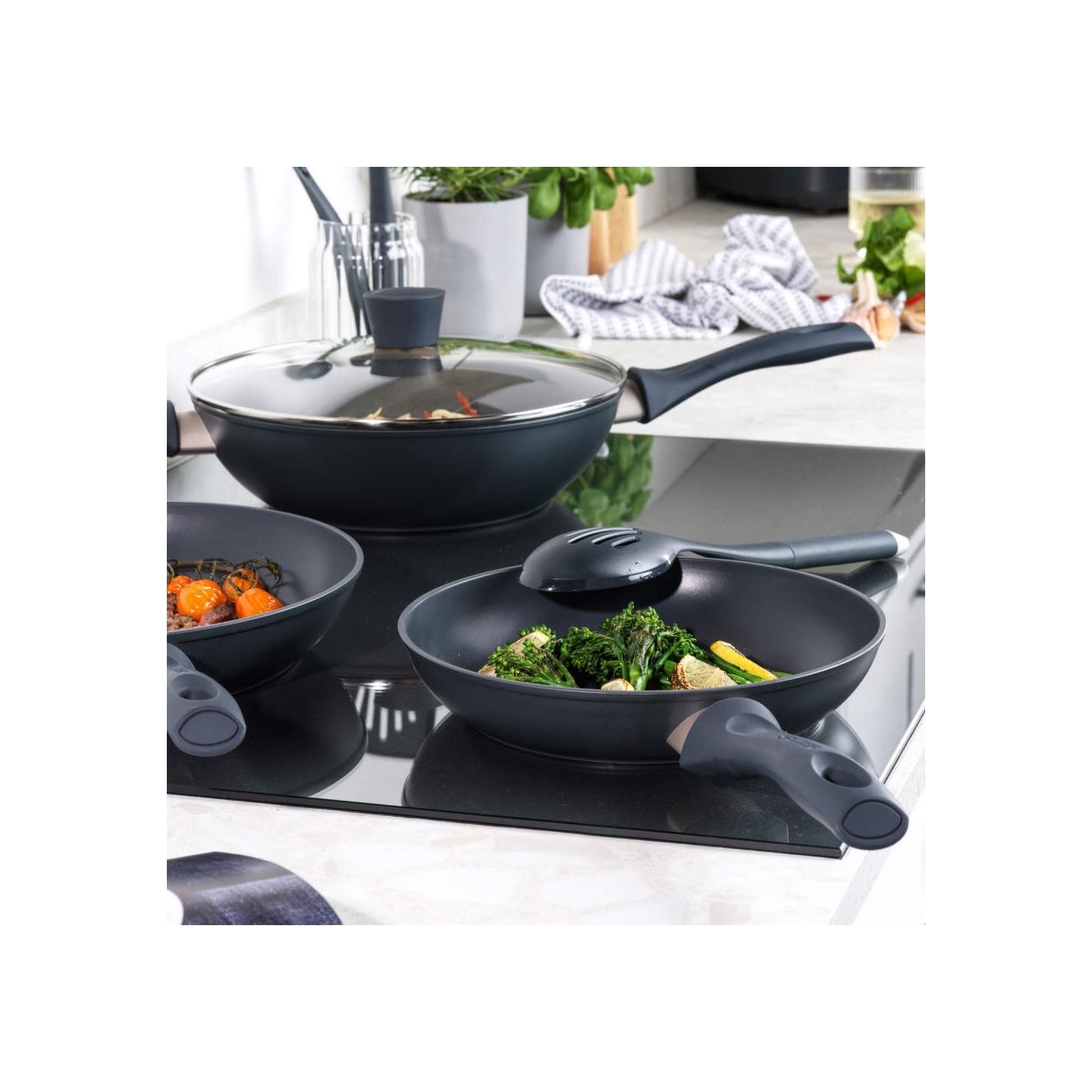 Salter BW12258EU7 Marino 24cm Frying Pan