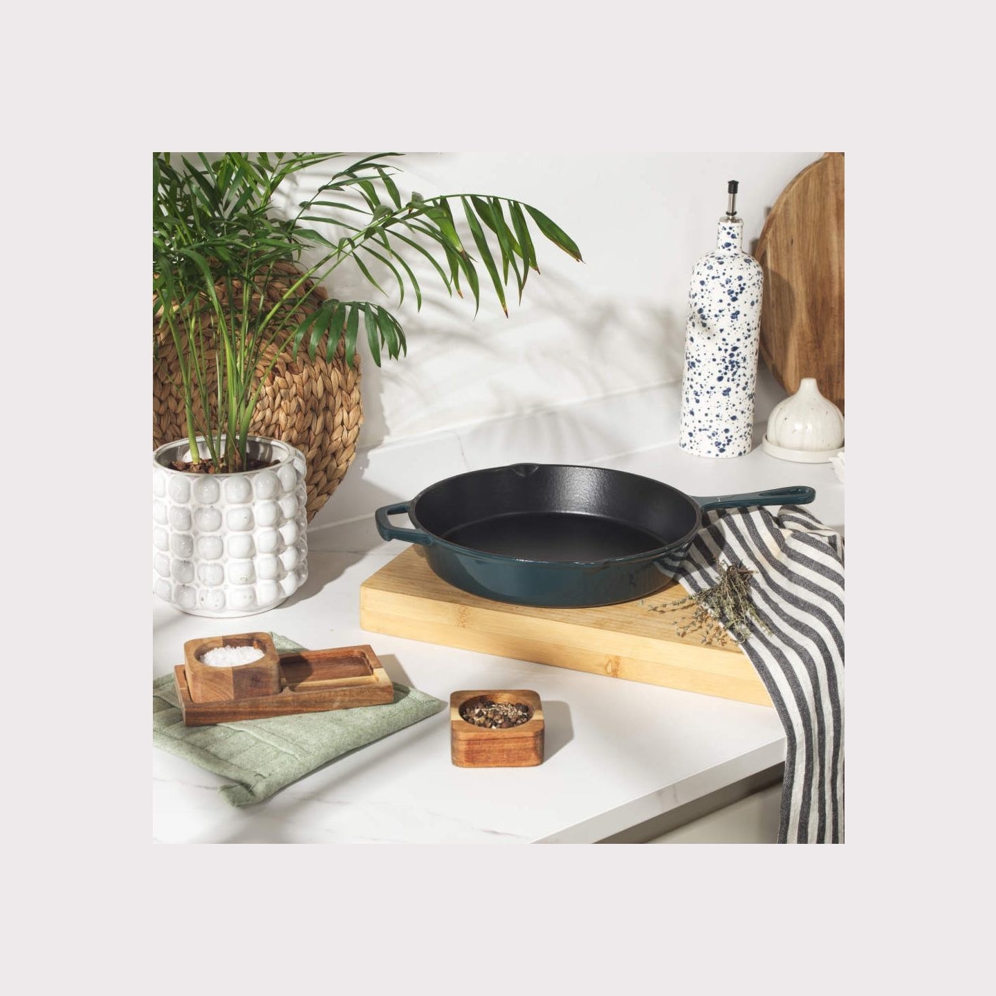 Salter BW13773GR  Cast Iron  26 cm FryPan, Green