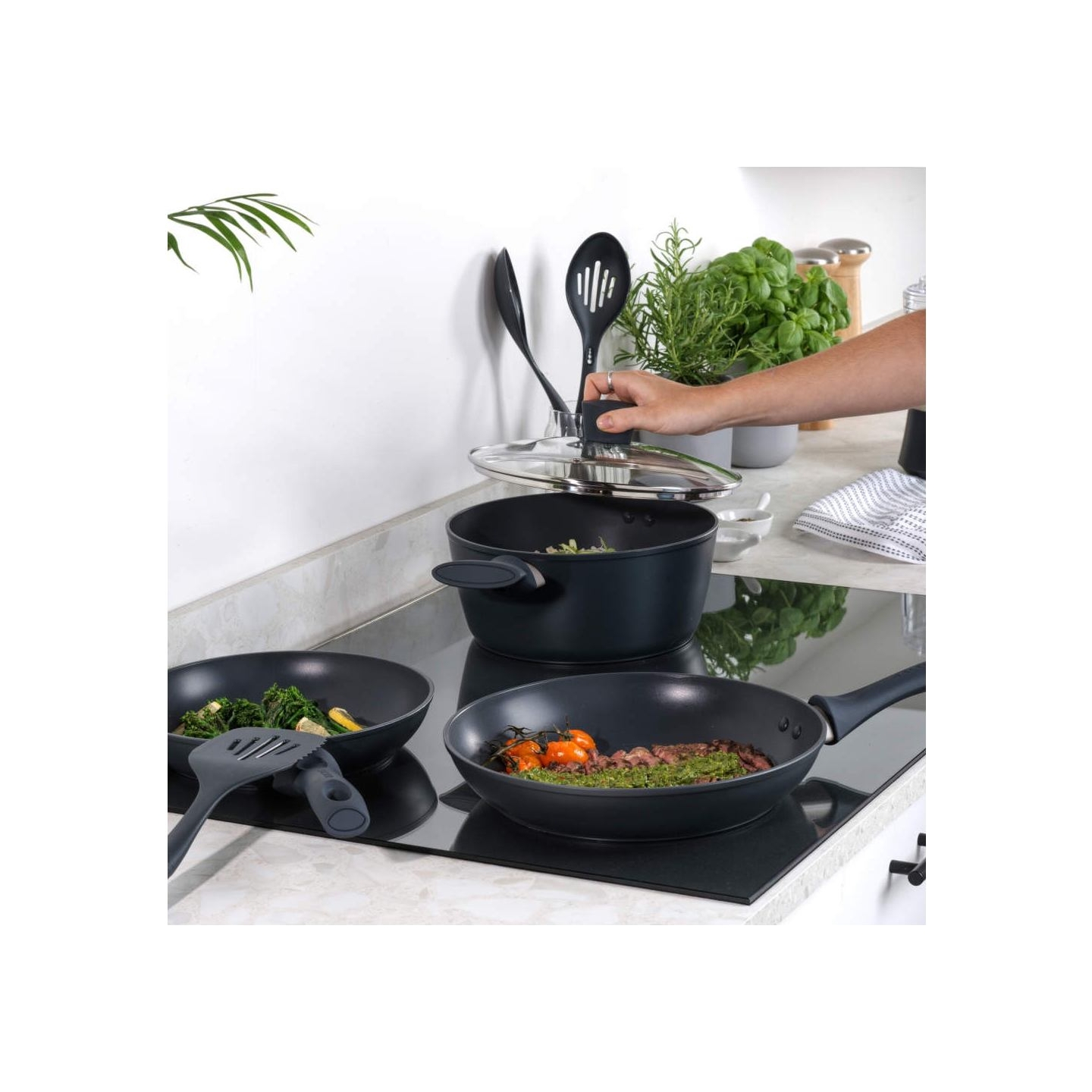 Salter BW12270EU7 Marino 24cm Stockpot