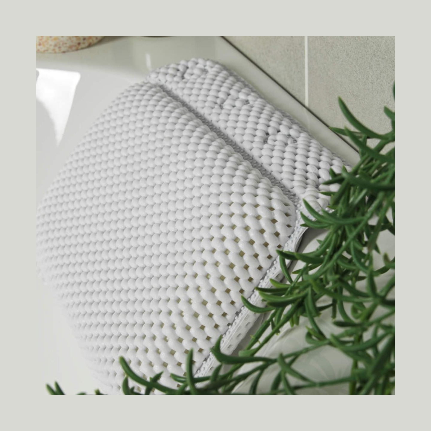 Beldray LA032715UFFPTS Anti-bac Bath Pillow, White