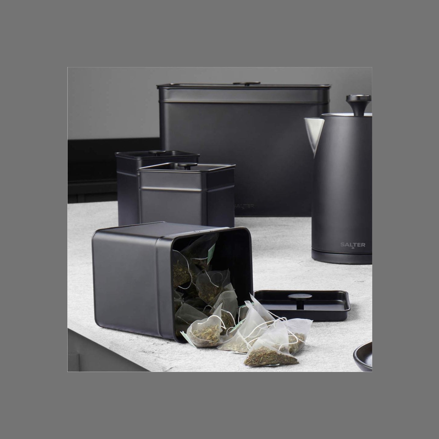 Salter BW124581EU7 Kuro Bread Bin