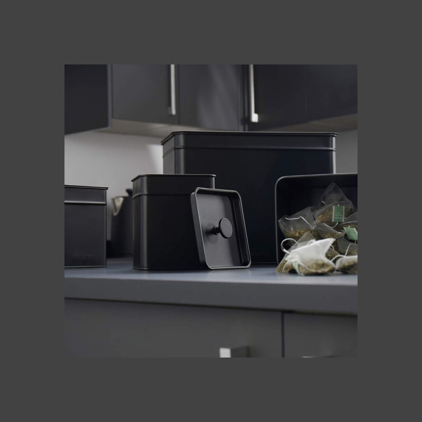 Salter BW124581EU7 Kuro Bread Bin