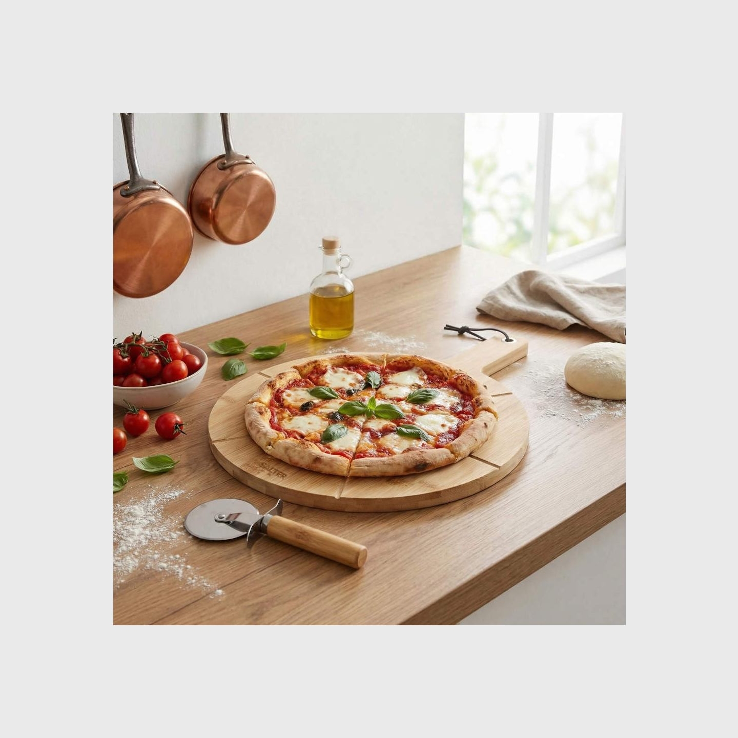 Salter BW14821 Toronto 12" Pizza Board & Cutter Set