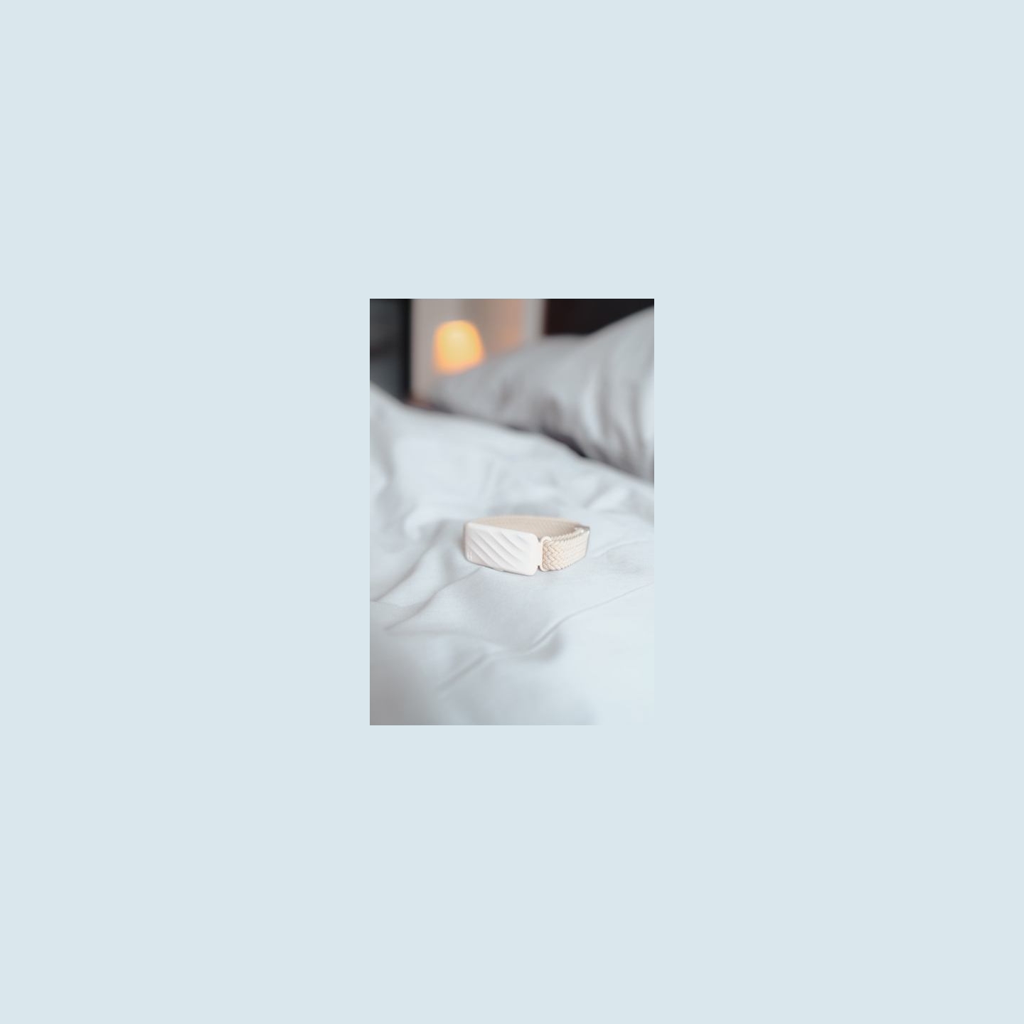 Homedics SS-WB100CE-WW, WakeBand, Your Silent Alarm, Cream