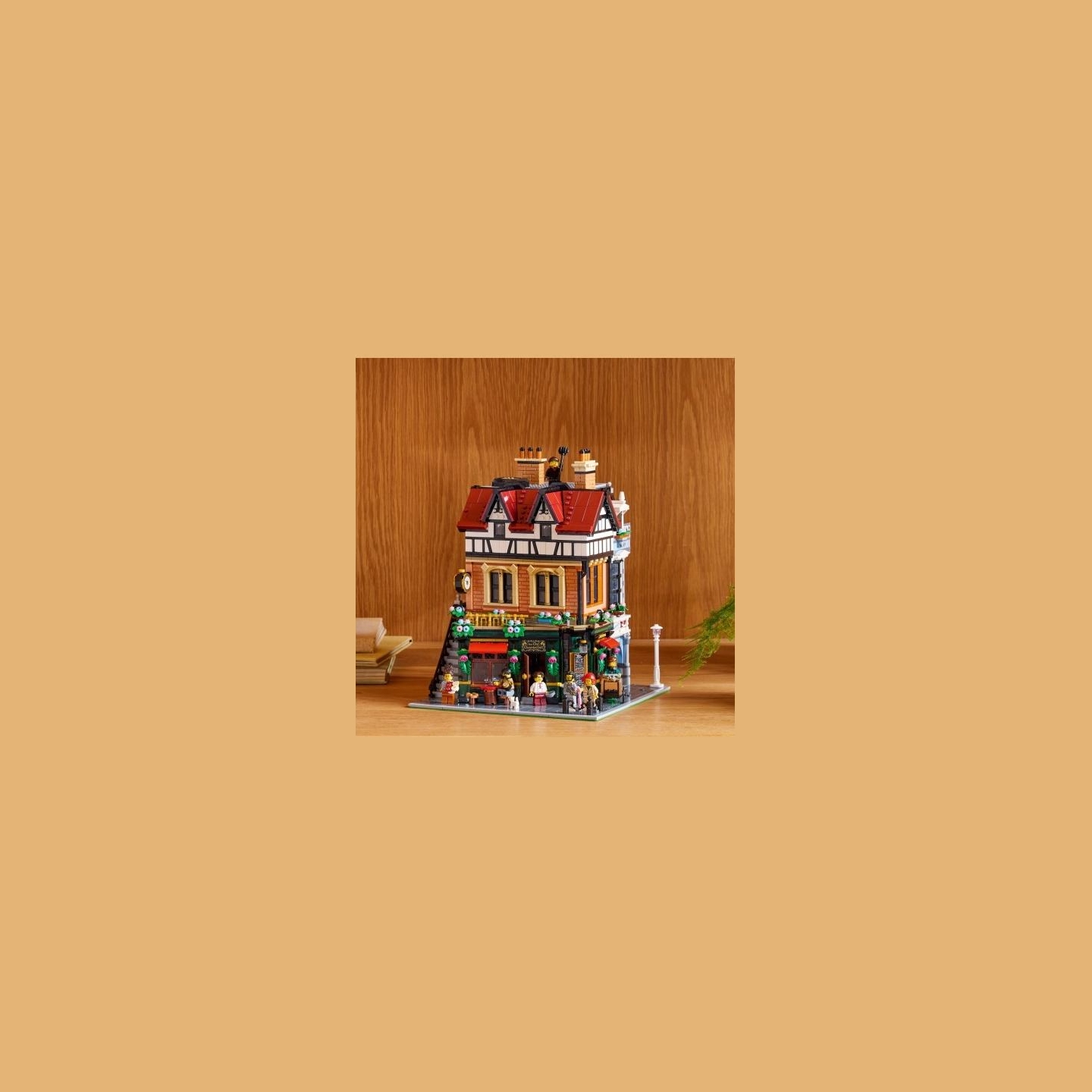Lego Bricks Icons 10350 Tudor Corner