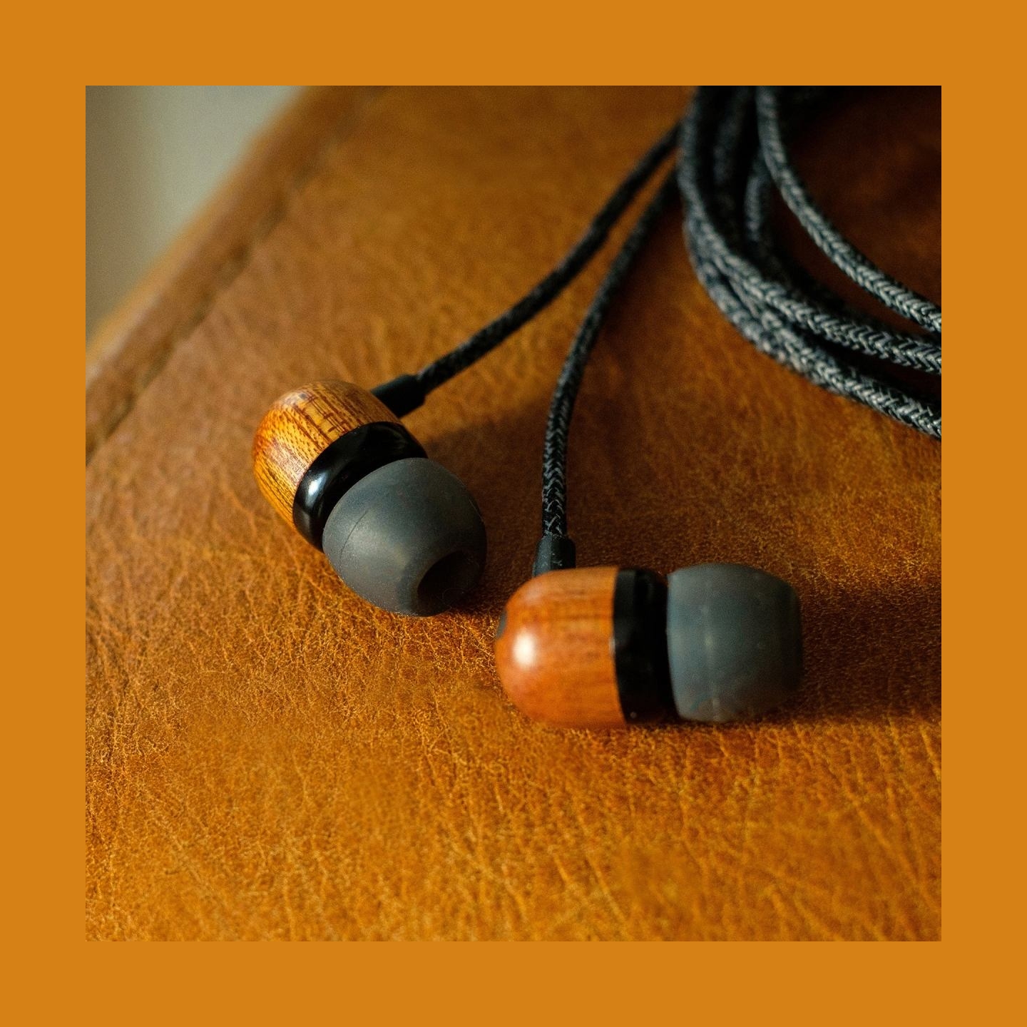 Marley Wired Earbuds | Smile Jamaica | Built-in microphone | USB Type-C | Signature Black