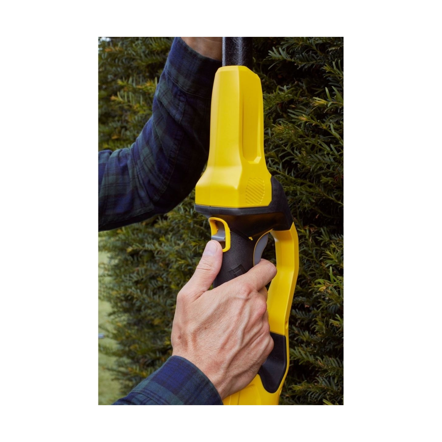 Stanley Telescopic hedge trimmer SFMCPH845B-XJ (without battery and charger)