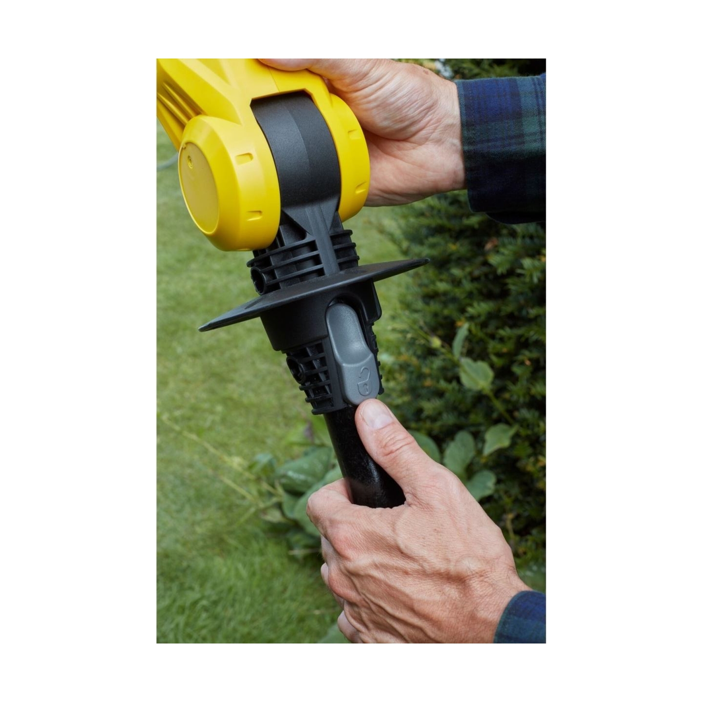 Stanley Telescopic hedge trimmer SFMCPH845B-XJ (without battery and charger)