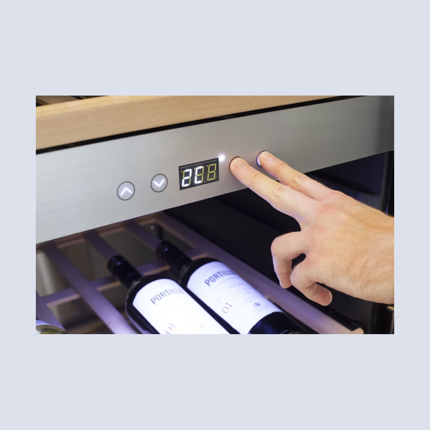 Caso | Wine cooler | WineChef Pro 40 | Energy efficiency class G | Showcase | Free standing | Bottles capacity Up to 40 bottles 