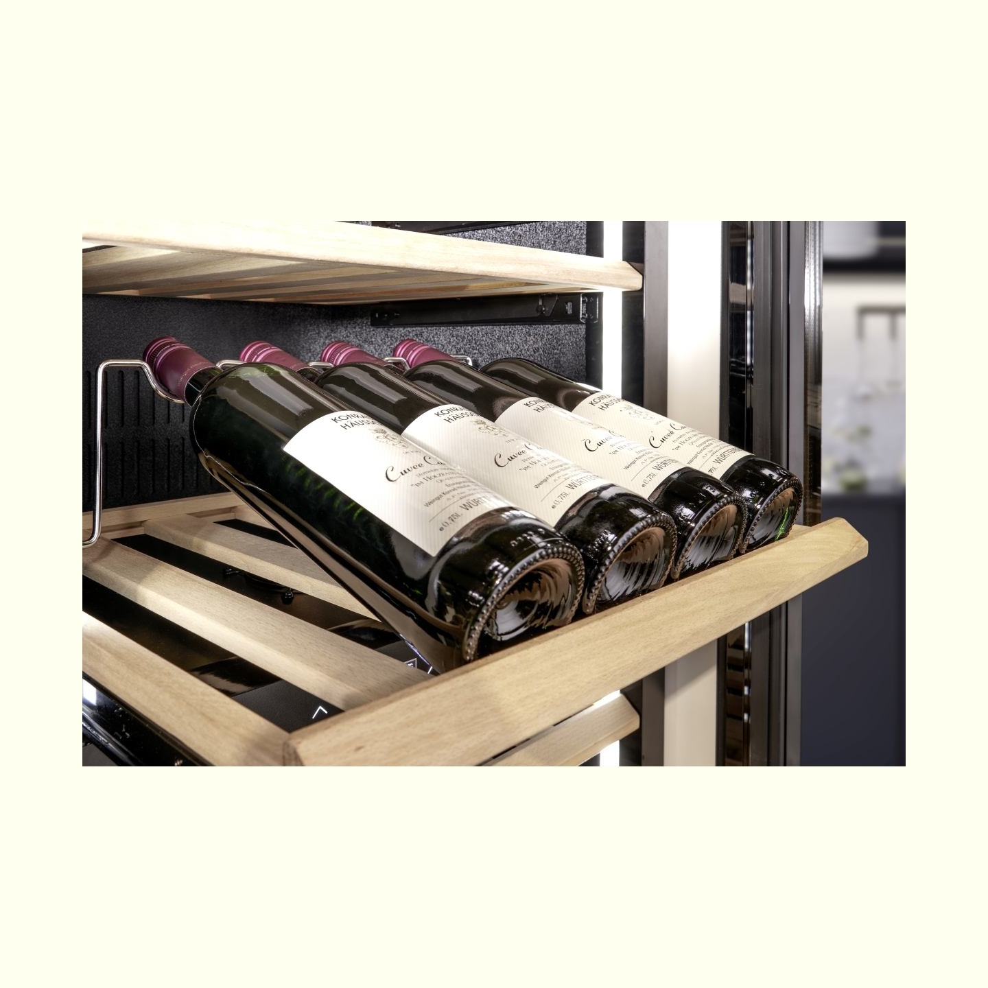 Caso | Wine Cooler | WineDeluxe WD 41 | Energy efficiency class F | Built-in | Bottles capacity 41 | Black