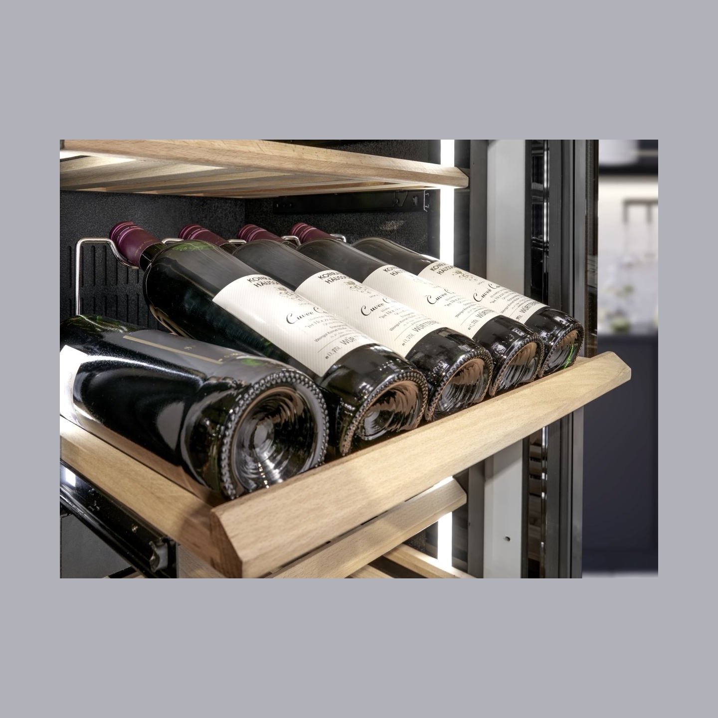 Caso | Wine Cooler | WineDeluxe WD 41 | Energy efficiency class F | Built-in | Bottles capacity 41 | Black