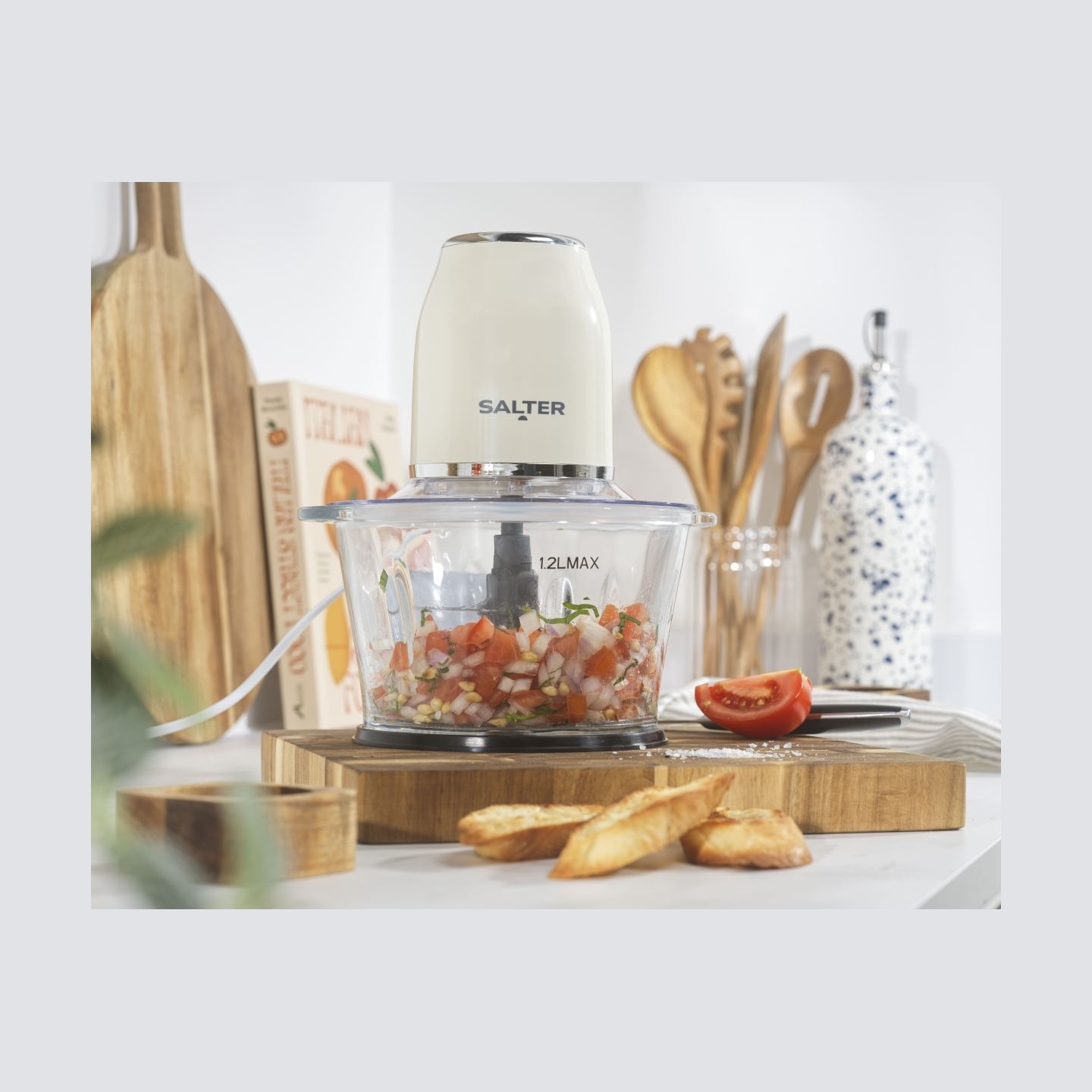 Salter EK6686CRMVDE Retro Food Chopper