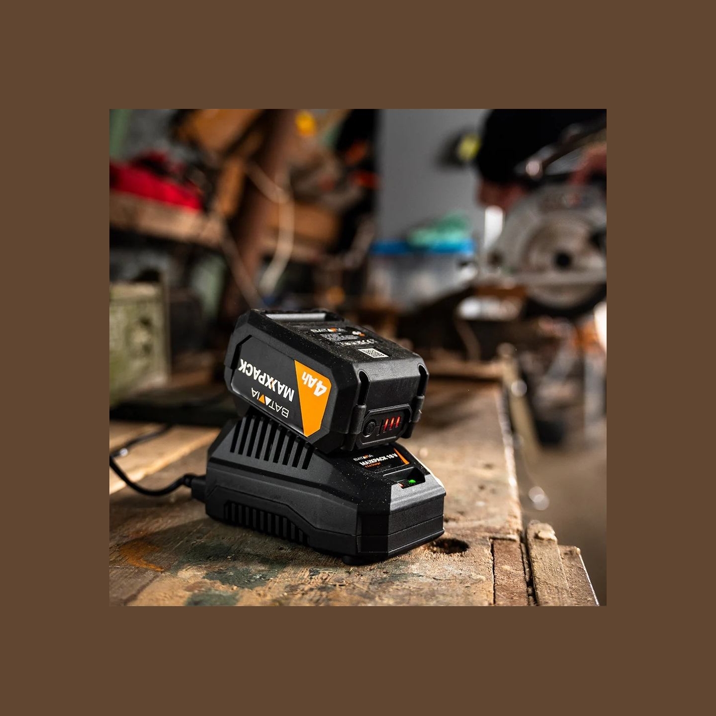 Batavia B.v. | 18V 4.5A Fast Charger