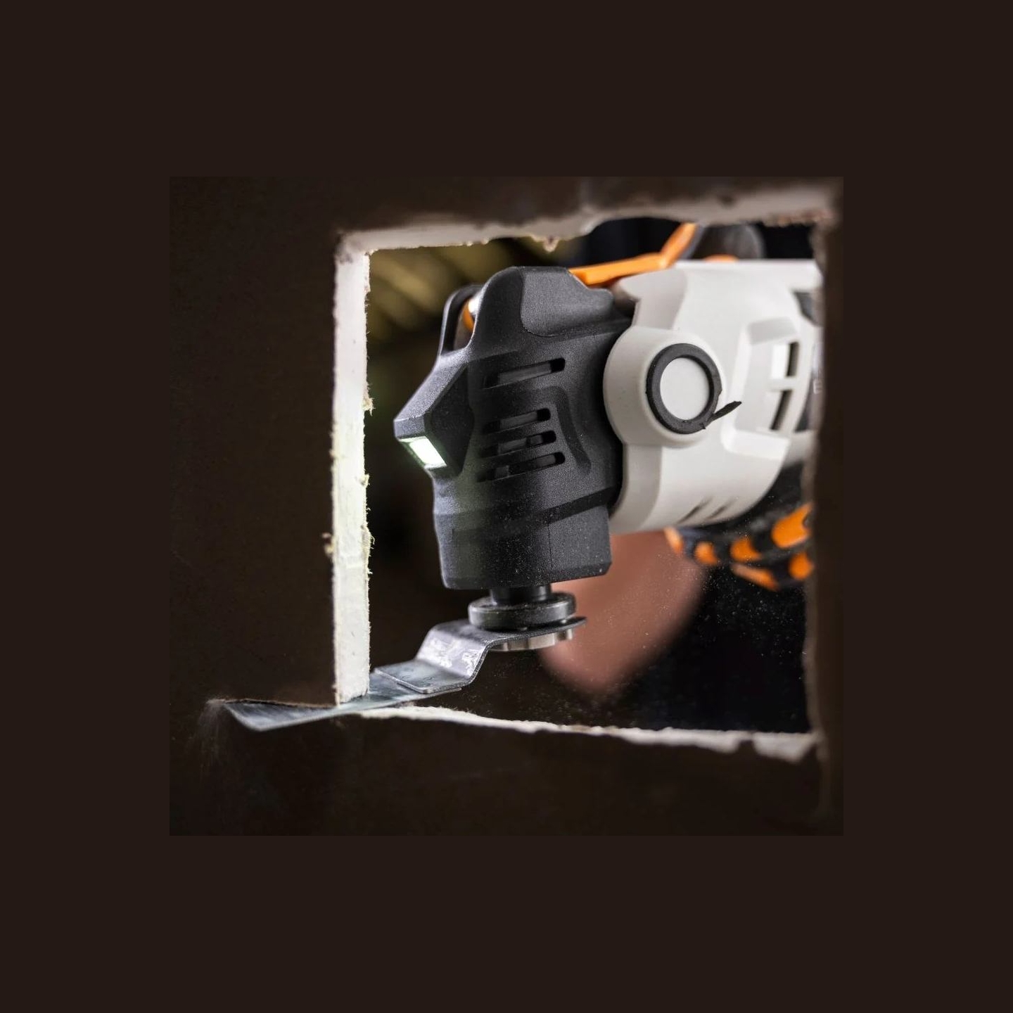 Batavia B.v. | 18V Cordless Anti-Vibration Multitool - Without Battery and Charger