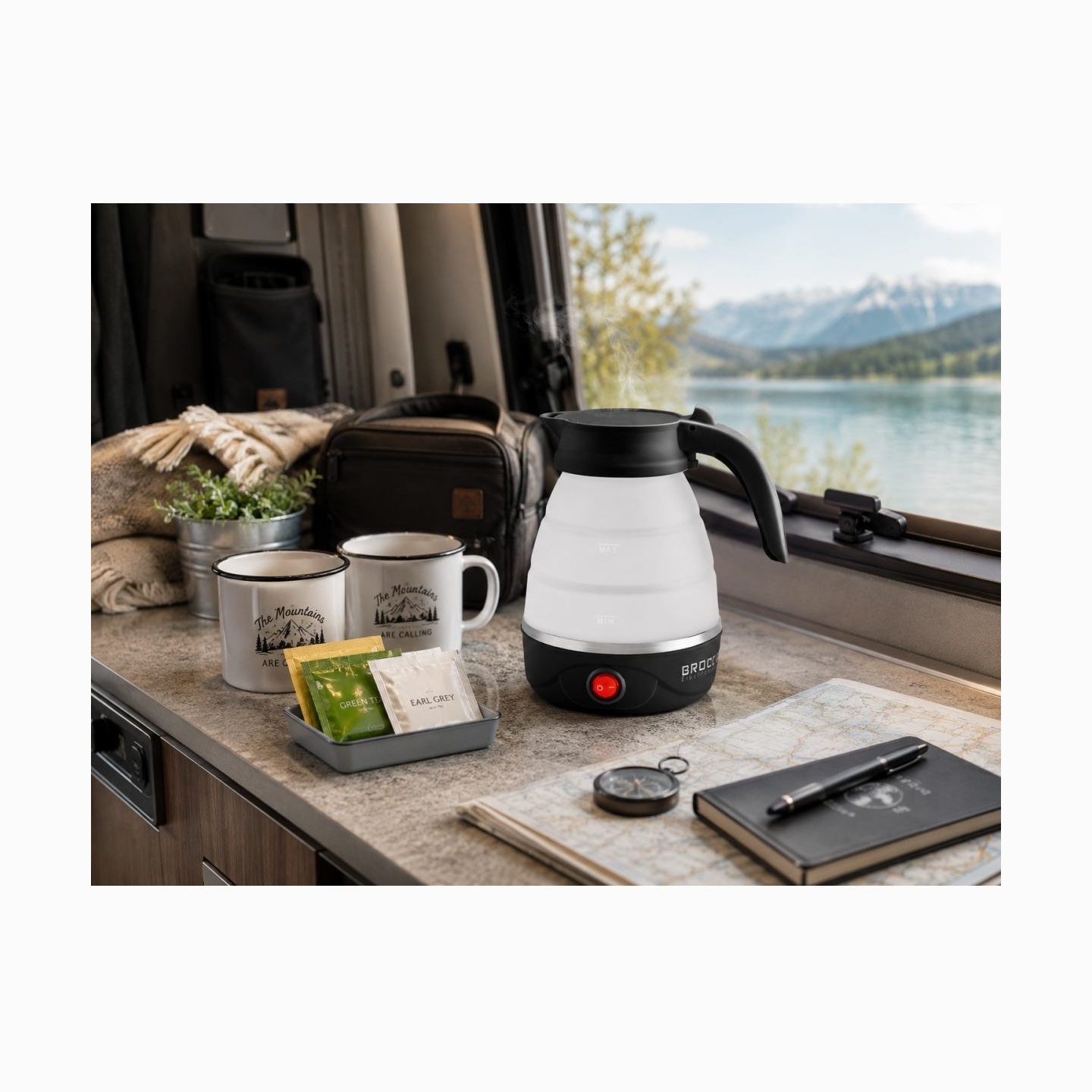 Brock WK 0904 BK Foldable Travel Kettle 0,5L 500W, Black/White