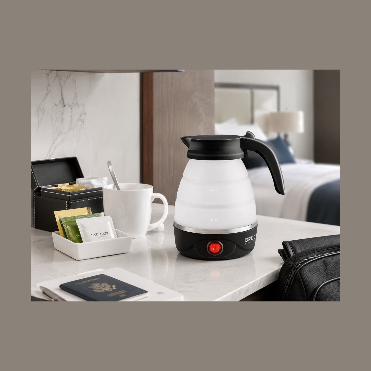 Brock WK 0904 BK Foldable Travel Kettle 0,5L 500W, Black/White
