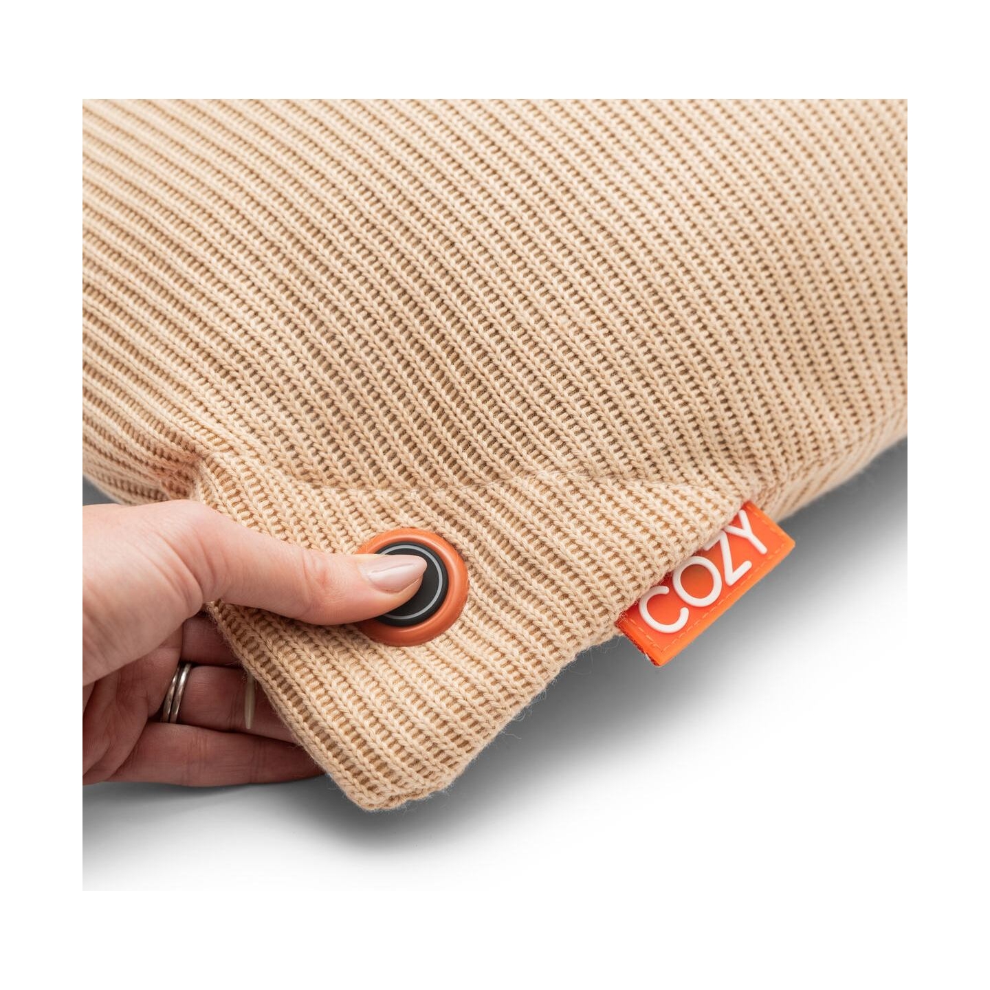 Bodi-Tek COZY Una Cushion Knitted & Power Bank 10000 mAh, Beige