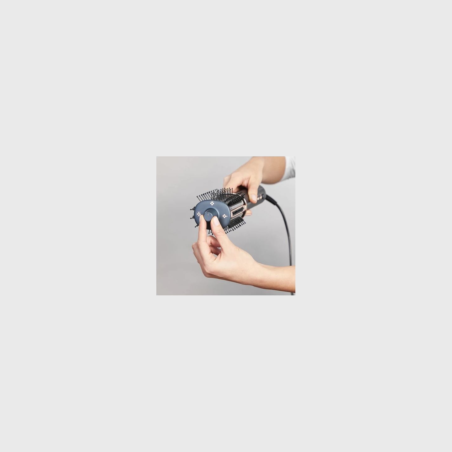 Rowenta Hair straightening brush/hair dryer | UB9720E0 | Ion conditioning | Number of heating levels 3 | 1100 W | Blue/Copper