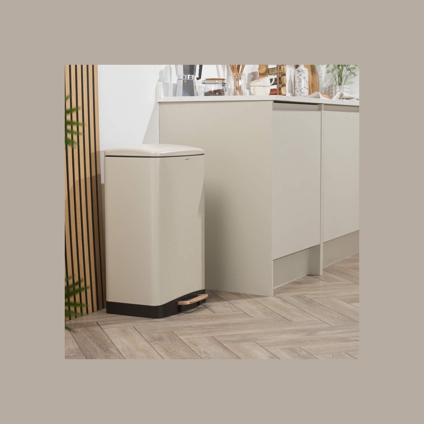 Salter BW14806 Pebble 50L Pedal Bin, Beige