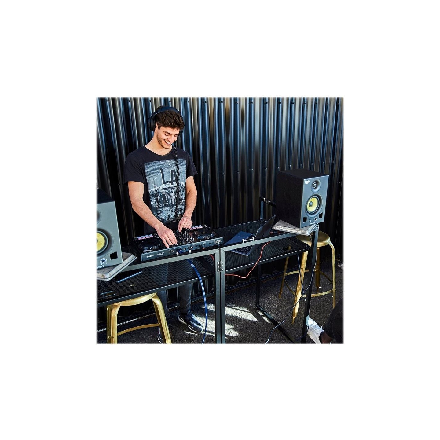 Hercules | DJControl Inpulse 500 | Speakers | USB connectivity