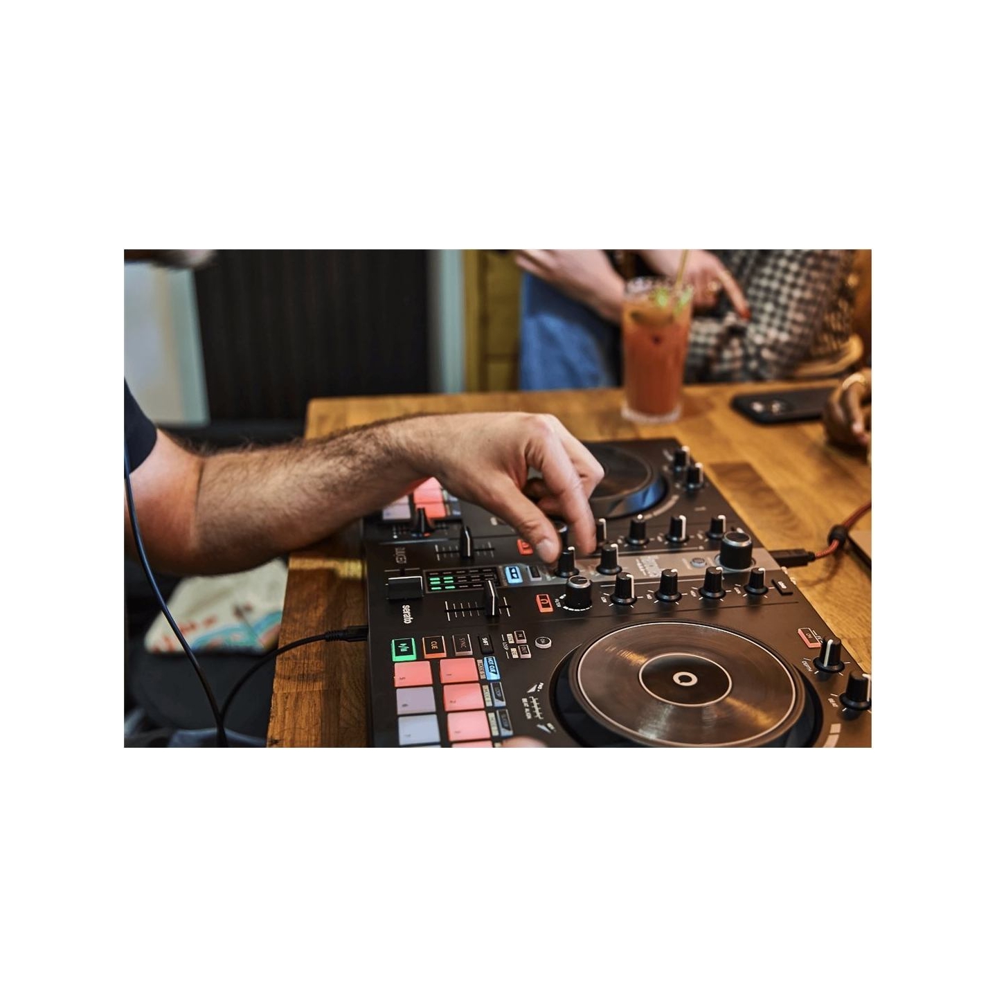 Hercules | DJControl Inpulse 300 MK2 | Speakers | USB connectivity