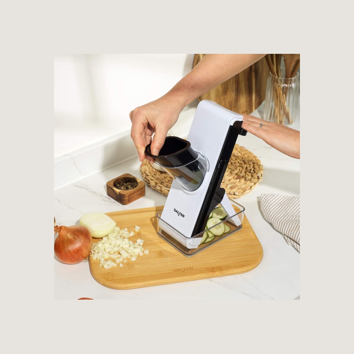 Salter BW14431 Safe Slice Mandoline