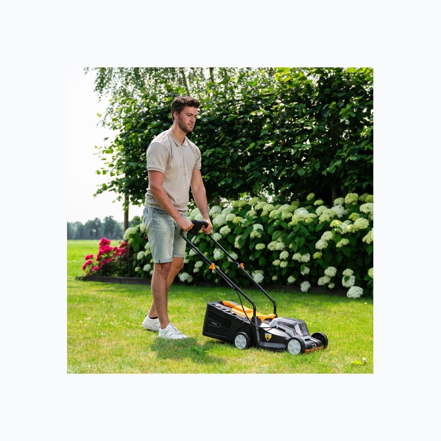 Batavia B.v. 18V Cordless Lawn Mower, 32 cm, Without battery and charger | Mowing Area 200 m²