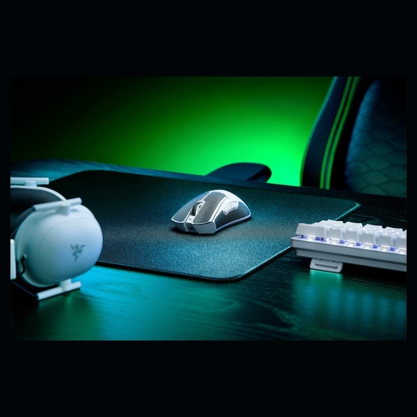 Razer Mouse Razer DeathAdder V3 Pro White / RZ01-04630200-R3G1