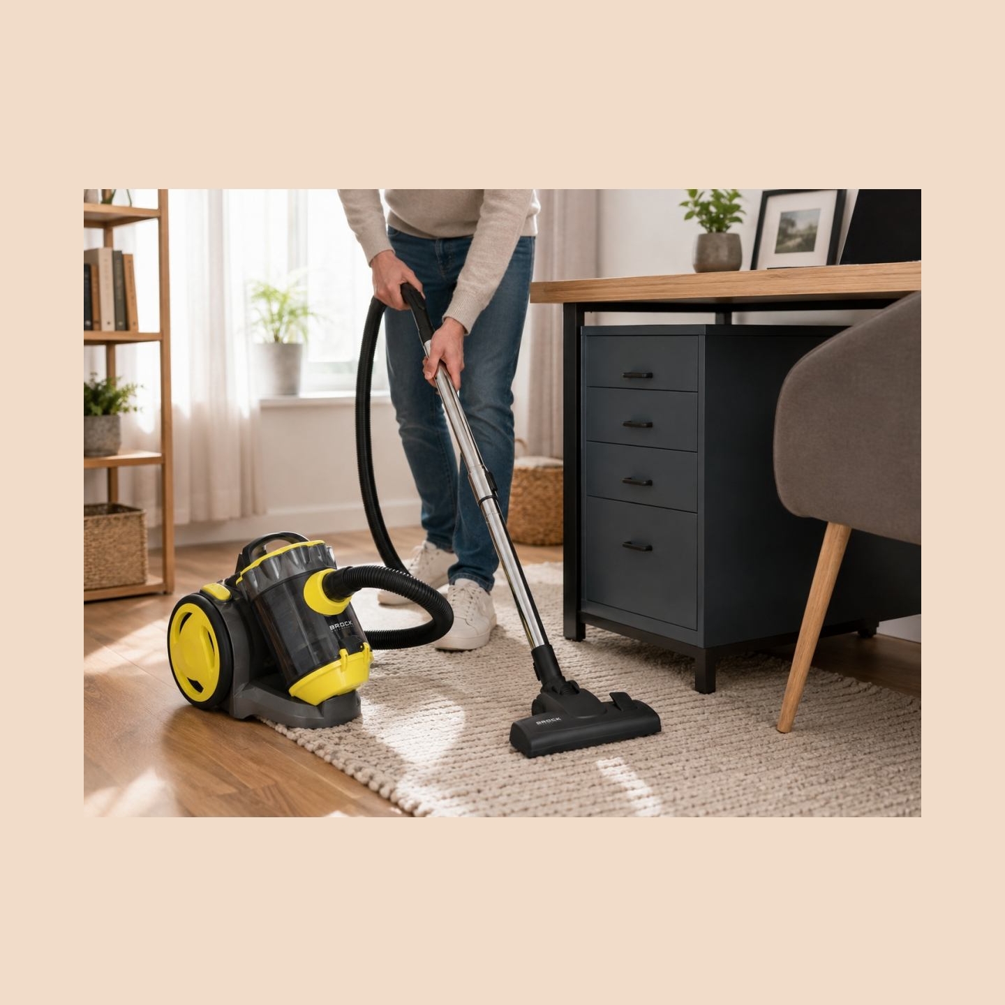 Brock BVC 8056 YT Cyclone Bagless Vacuum Cleaner 800W, Black/Yellow