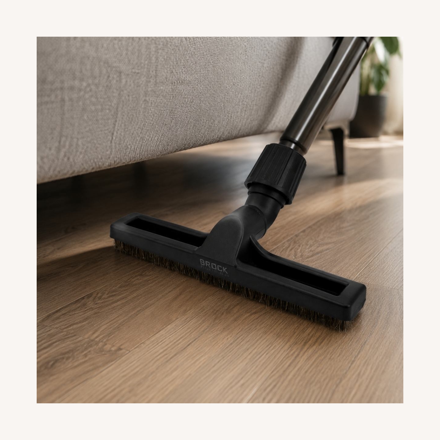 Brock UB 100 Universal Vacuum Cleaner Brush For Any Tube Diameter, Horse Hair