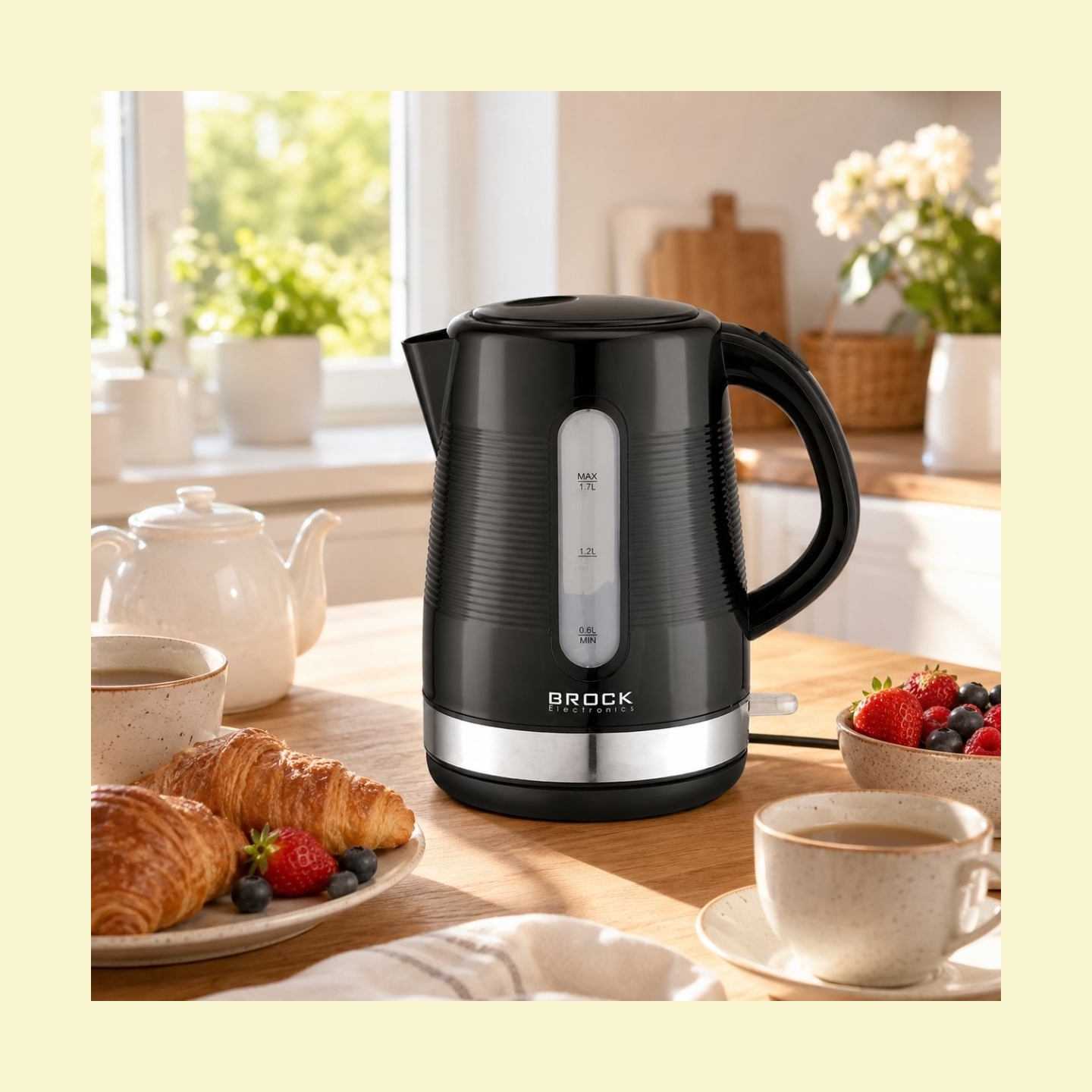 Brock WK 9904 BK Kettle With 360 Degree Base 1,7L 2200W Black/Steel