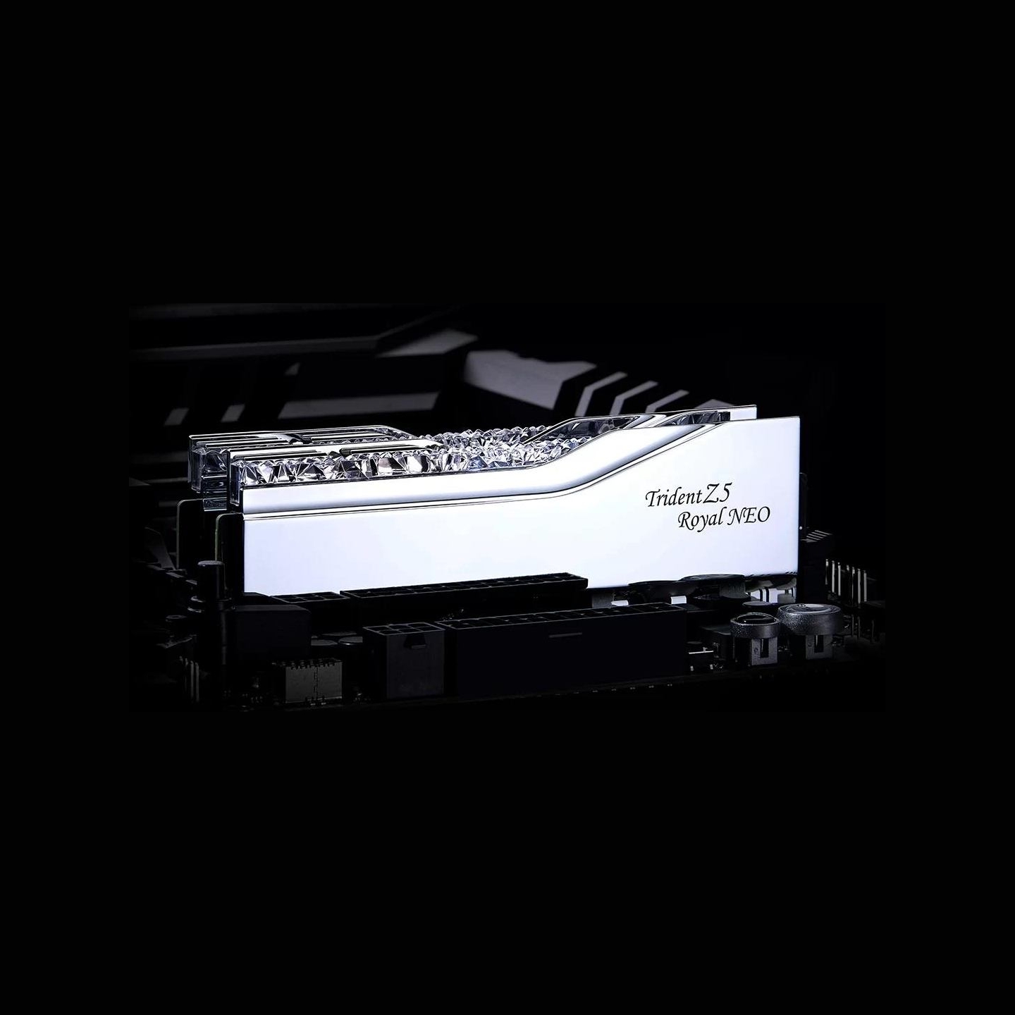 G.skill Trident Z5 Roya l RGB DDR5 2x16GB 6000M