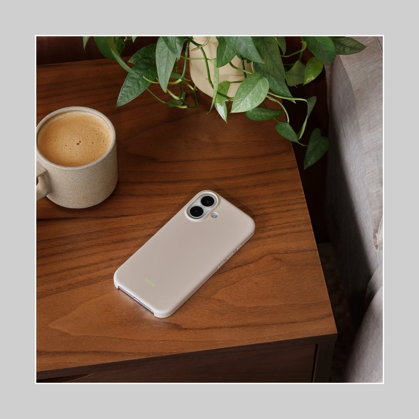 Apple iPhone 17 Case with MagSafe and Camera Control — Lime Stone | Apple