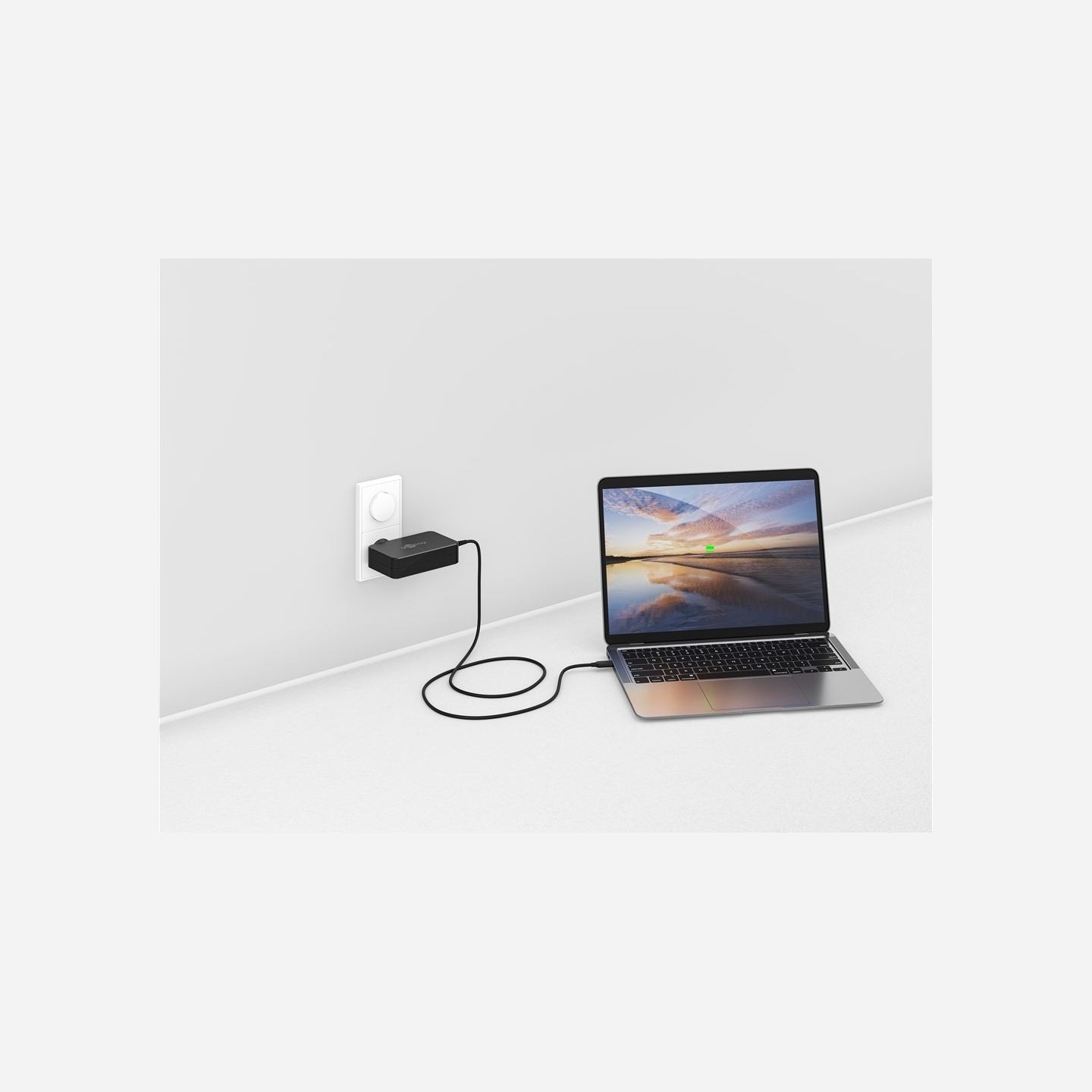 Goobay USB-C Charger for Laptops (90 W) | 65420