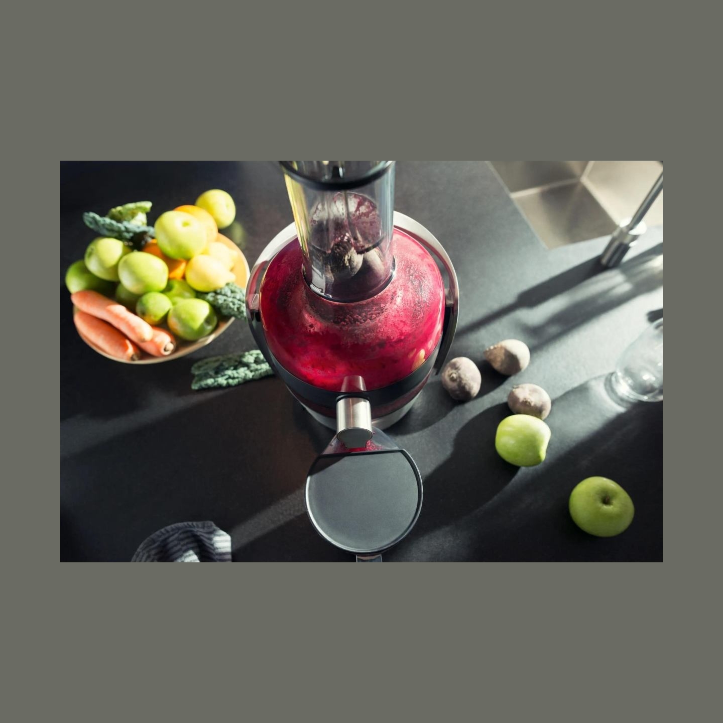 Philips Avance Collection Juicer HR1922/21, 1200W, XXL feed pipe, QuickClean / HR1922/21