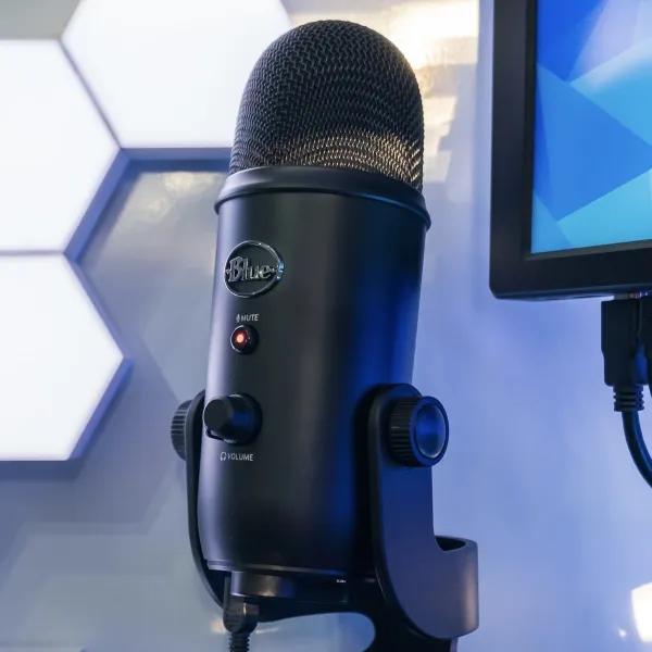 Logitech Microphone Yeti Black / 988-000229