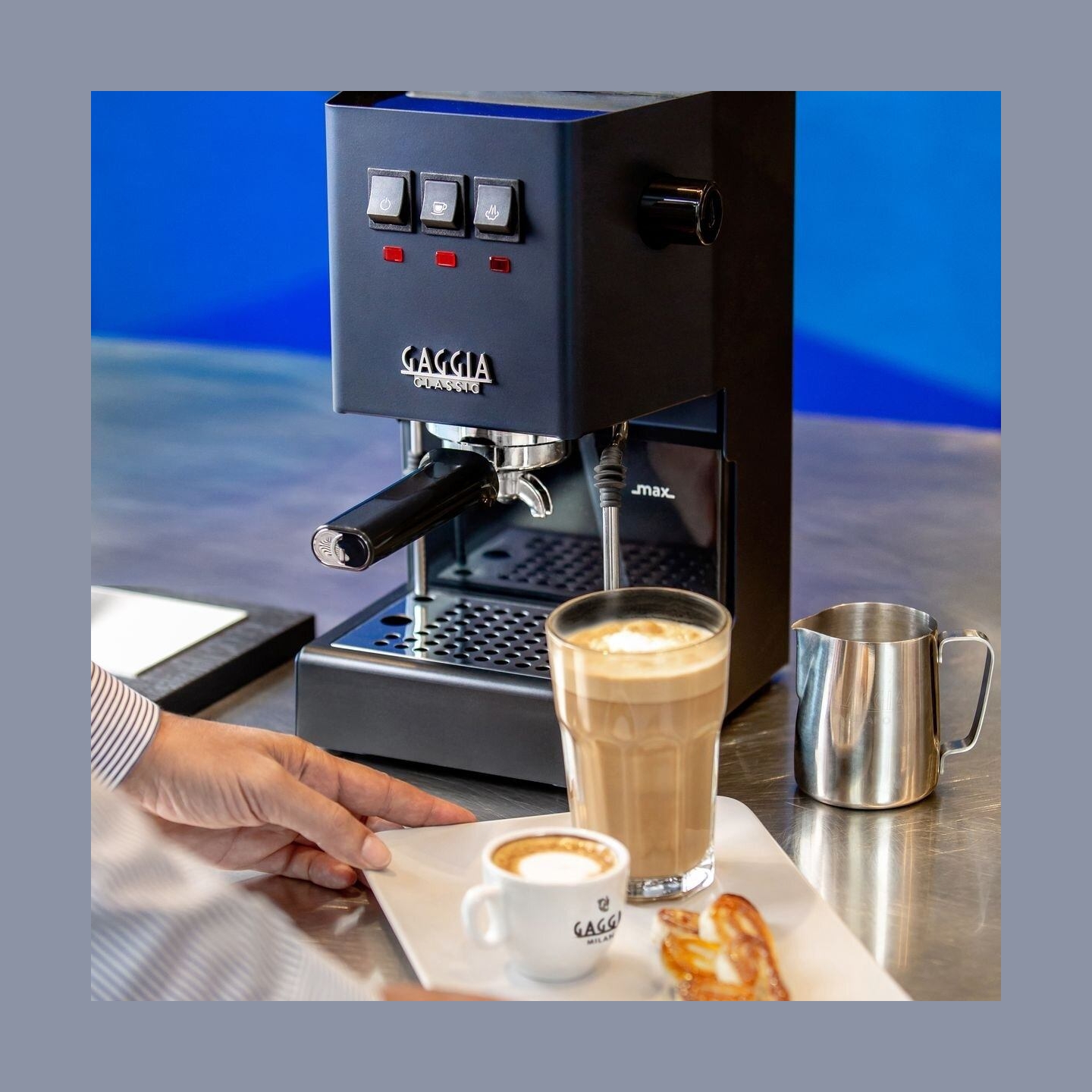 Gaggia Coffee Maker | RI9481/15 Classic E24 | Pump pressure 15 bar | Built-in milk frother | Semi-automatic | Classic Blue