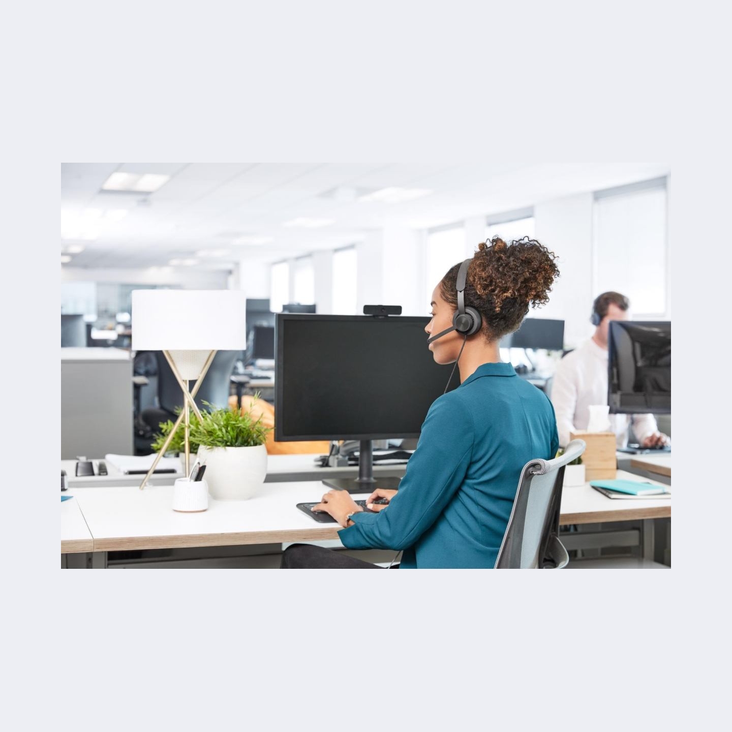 Logitech HEADSET ZONE WIRED/DARK GREY 981-000875 LOGITECH