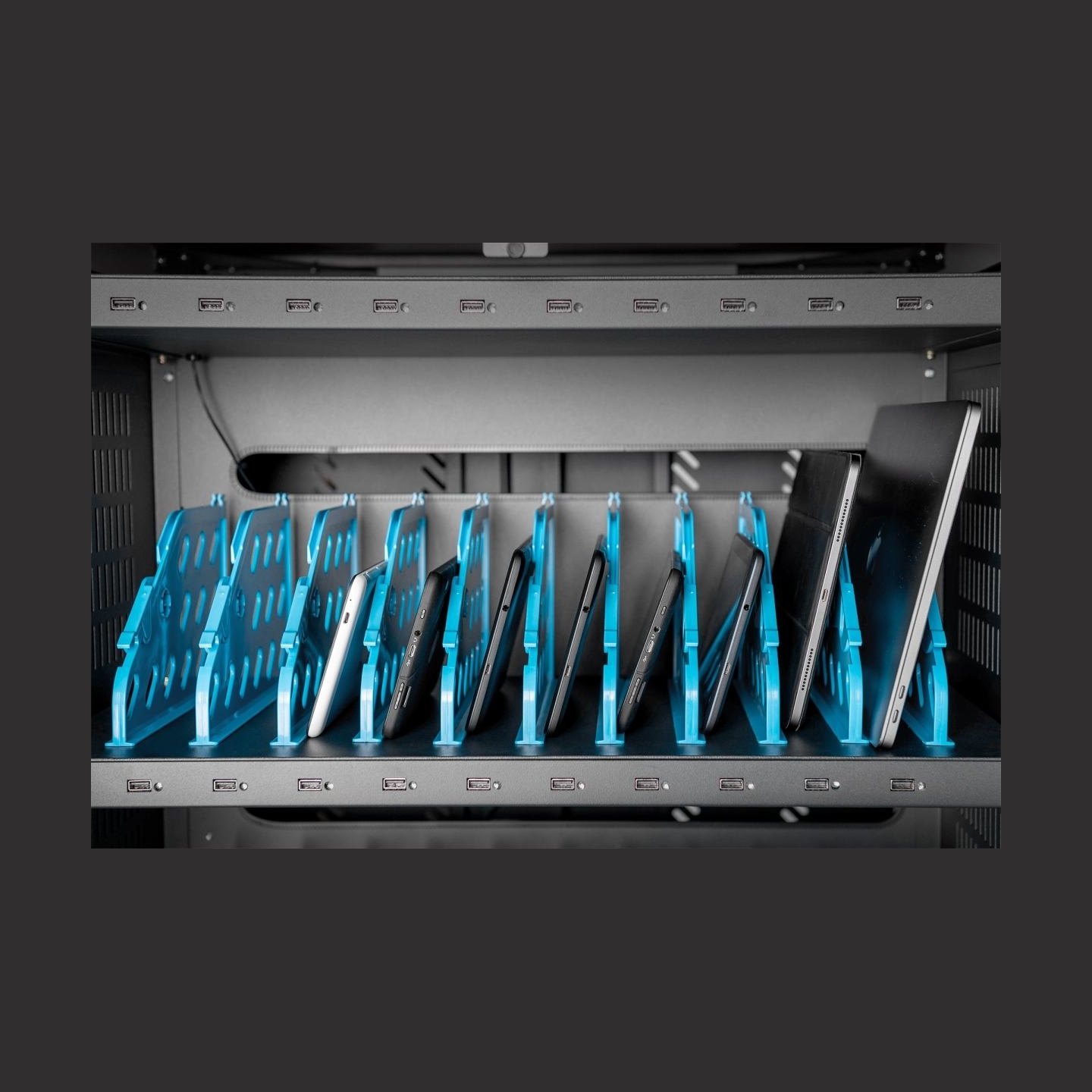 Digitus | Black | Charging Trolley 30 Notebooks / Tablets up to 16" | Pressure lock system with swiveling lever handle on the fr