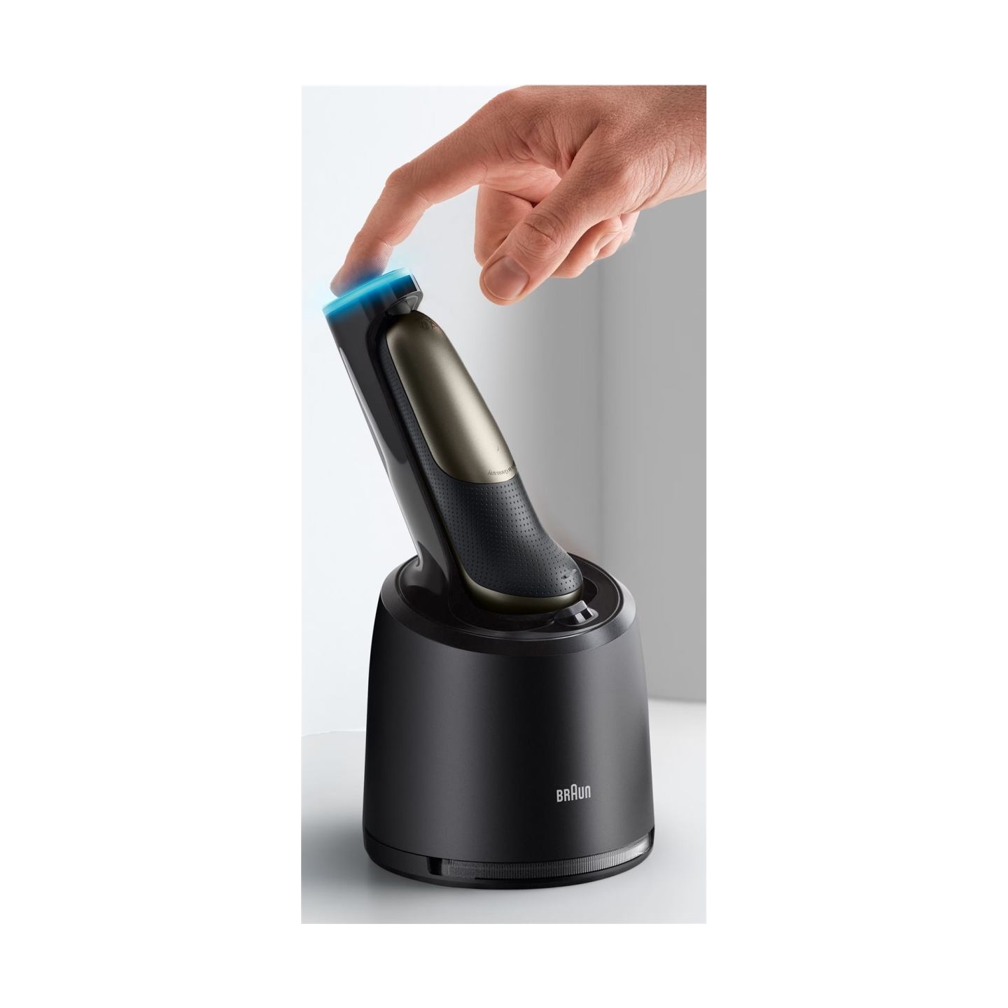 Braun 72-C7200cc Series 7 Shaver, Black/Gold | Braun