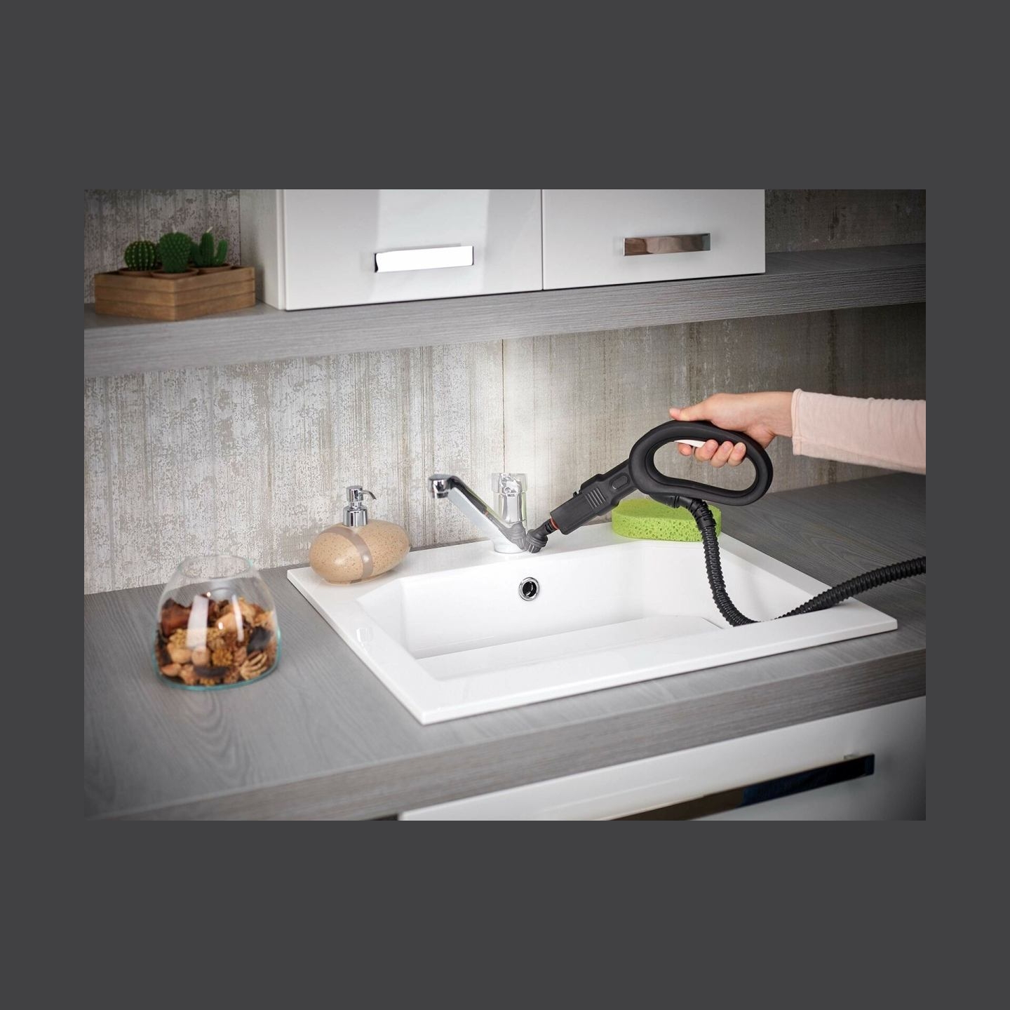Polti | Steam cleaner | PTEU0277 Vaporetto Smart 100_T | Power 1500 W | Steam pressure 4 bar | Water tank capacity 2 L | White