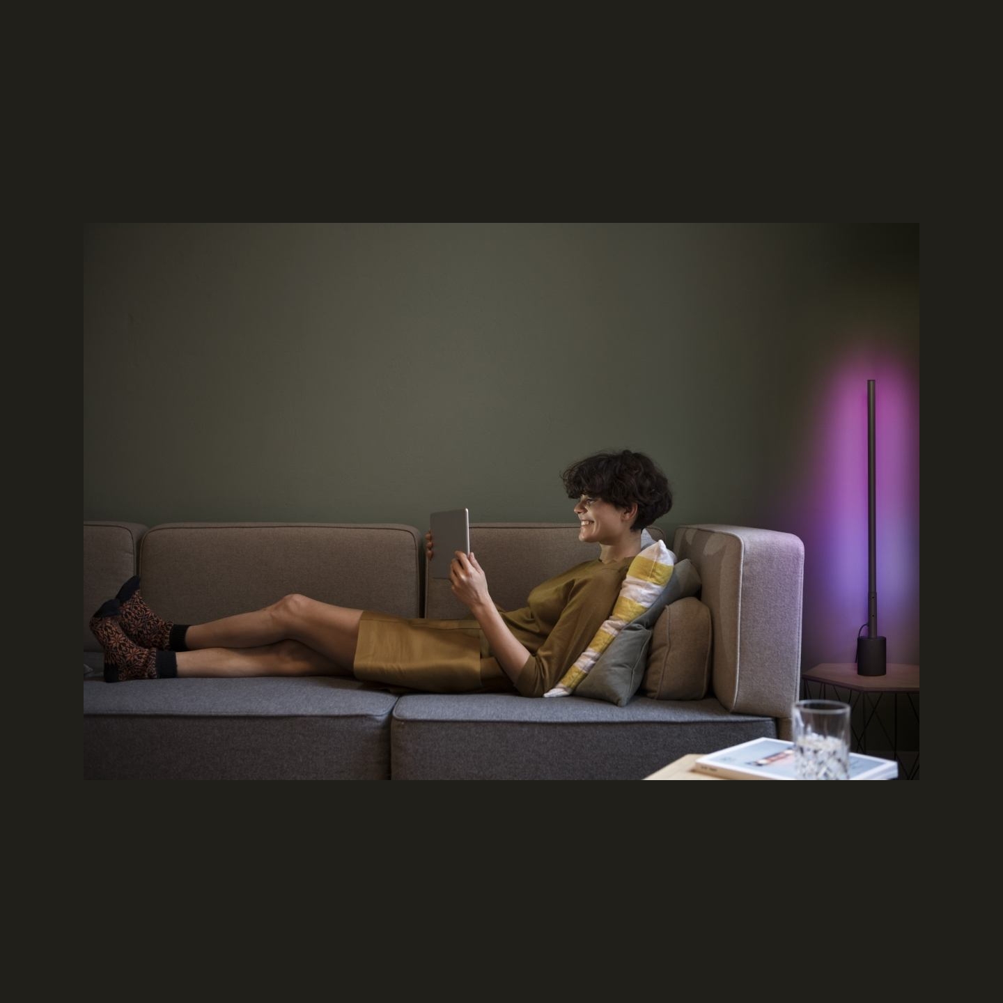 Osram SMART WIFI FLOOR CORNERSLIM RGBTWBK | 8 W | Tunable White | Wi-Fi