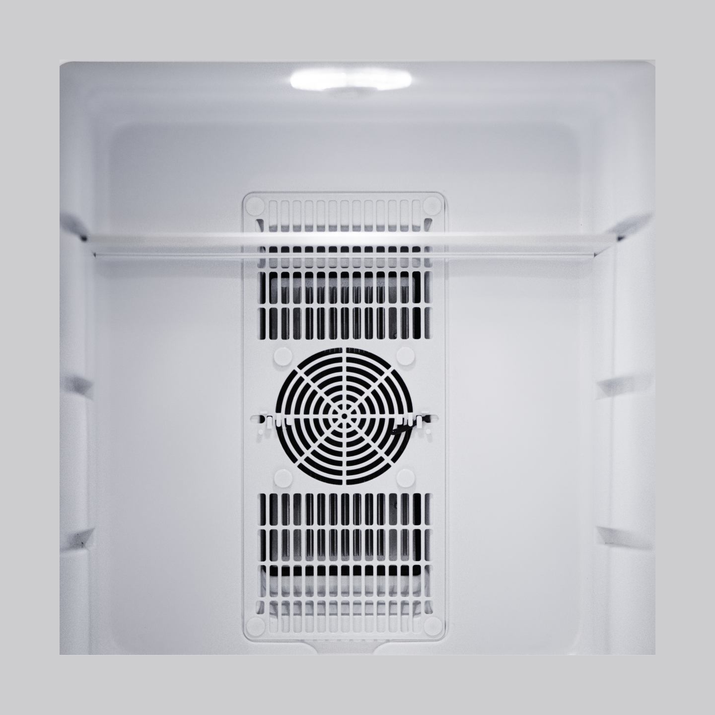Adler | Thermoelecric Cooler | AD 8089 | Energy efficiency class E | Free standing | Larder | Black