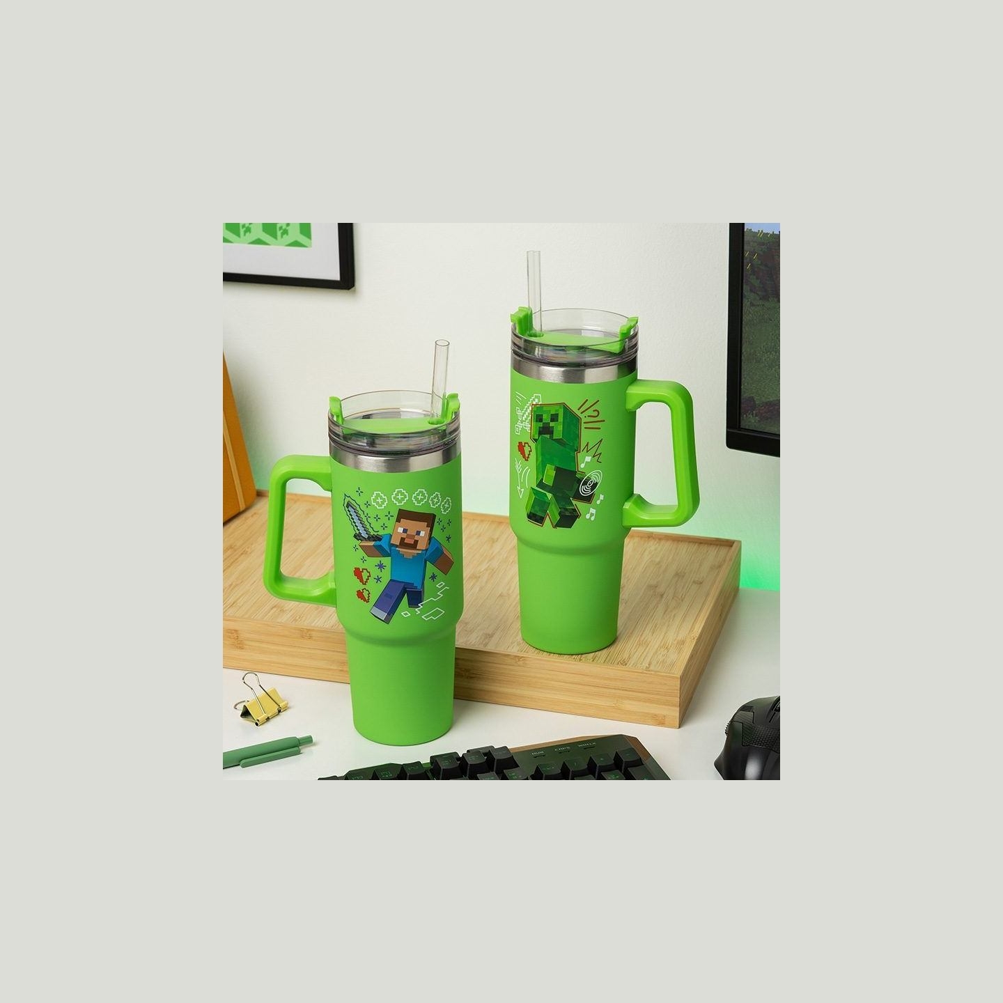 Paladone Minecraft Green 900ml Insulated Cup and Straw