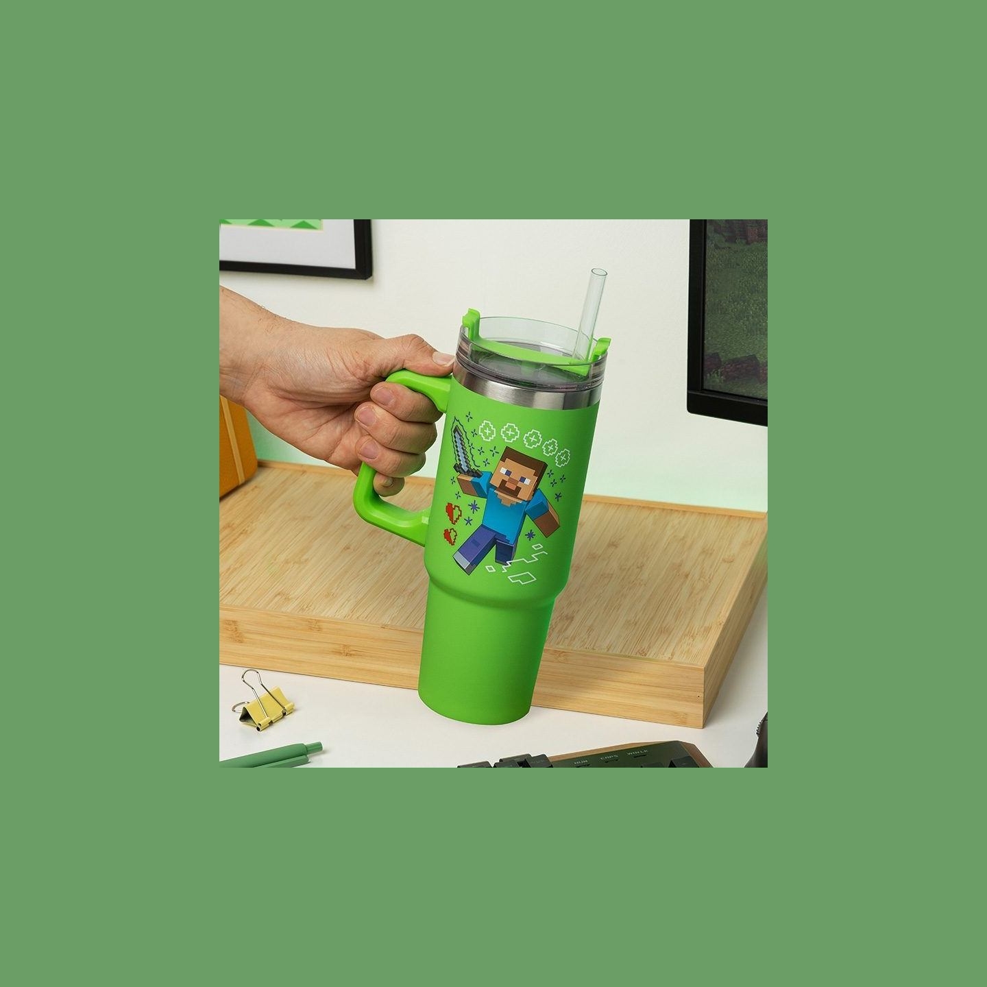 Paladone Minecraft Green 900ml Insulated Cup and Straw
